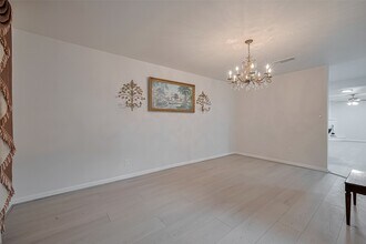 8715 Guinevere St in Houston, TX - Building Photo - Building Photo