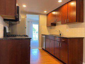 2575 Olde Hill Ct N in Columbus, OH - Building Photo - Building Photo