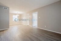 656 Schroder Ave NE photo'