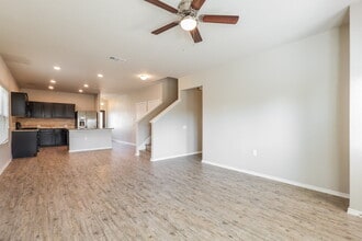 5930 Bridle Bnd, Unit 978G in San Antonio, TX - Foto de edificio - Building Photo