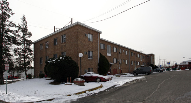 West Park Apartments in Westville, NJ - Building Photo - Building Photo