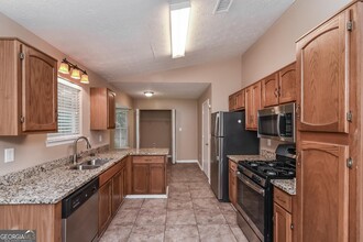 910 Park Creek Cir in Lawrenceville, GA - Building Photo - Building Photo