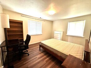 620 S Palatine Hill Rd in Portland, OR - Building Photo - Building Photo