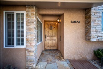 14024 Cantlay St in Los Angeles, CA - Building Photo - Building Photo