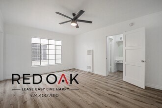 1024 Menlo Ave, Unit 11 in Los Angeles, CA - Foto de edificio - Building Photo