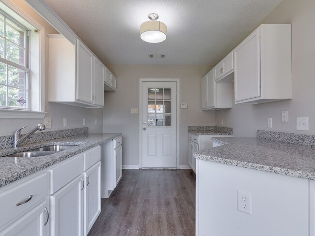 4545 Cedargreen Cove in Memphis, TN - Foto de edificio - Building Photo