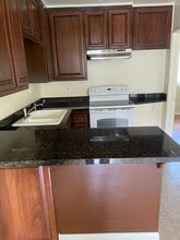 9242 Telegraph Rd in Downey, CA - Building Photo - Building Photo