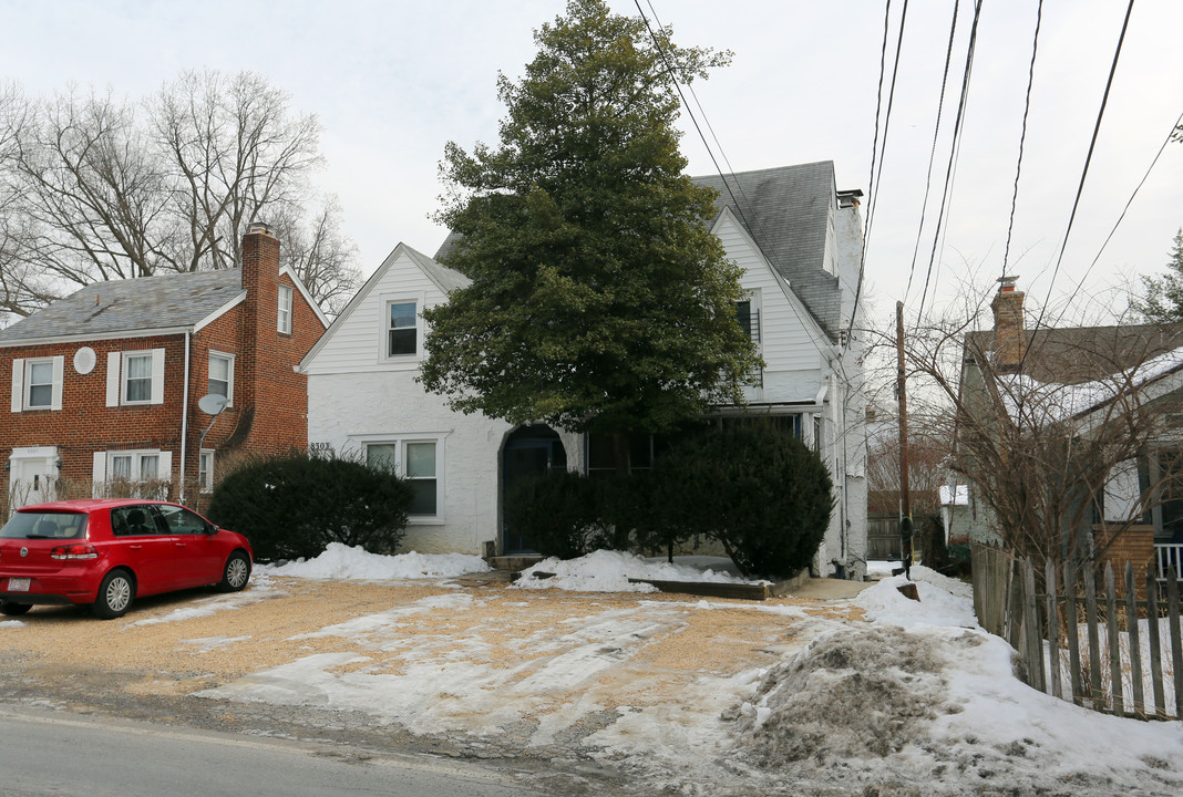 8303 Flower Ave in Takoma Park, MD - Building Photo