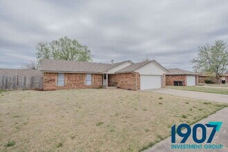 3512 Shannon Dr in Moore, OK - Building Photo - Building Photo
