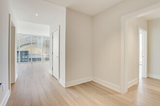 301 S Broad St, Unit 1201 in Philadelphia, PA - Building Photo - Building Photo