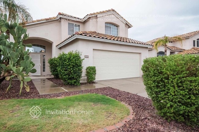 6887 W Via Del Sol Dr in Glendale, AZ - Building Photo - Building Photo