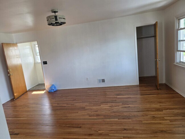 1209 Commerce Ave in Union, NJ - Building Photo - Building Photo