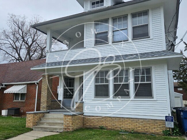 property at 3826 Revere Dr