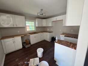 2018 Louisiana Ave in Savannah, GA - Building Photo - Building Photo