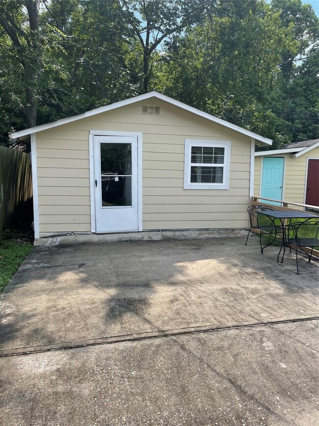 1472 Godwin St in Houston, TX - Building Photo - Building Photo