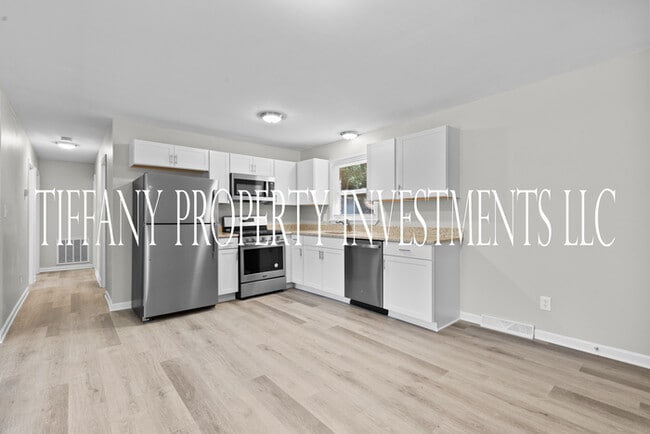 505 Fleetwood Cir in Gastonia, NC - Building Photo - Building Photo