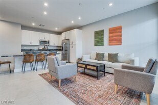 9812 Kings Glen St in Las Vegas, NV - Building Photo