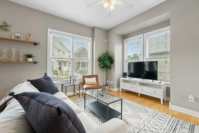 property at 950 N 6th St