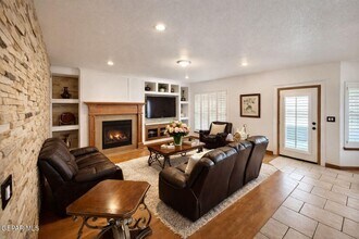 12267 Bronco Buster Ln in El Paso, TX - Building Photo - Building Photo