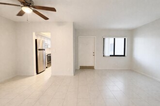 305 SE 9th Ave in Pompano Beach, FL - Building Photo - Building Photo