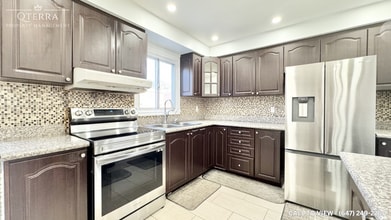 1634 Fairfield Cres in Pickering, ON - Building Photo - Building Photo