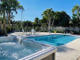 2401 Andros Ln in Fort Lauderdale, FL - Building Photo
