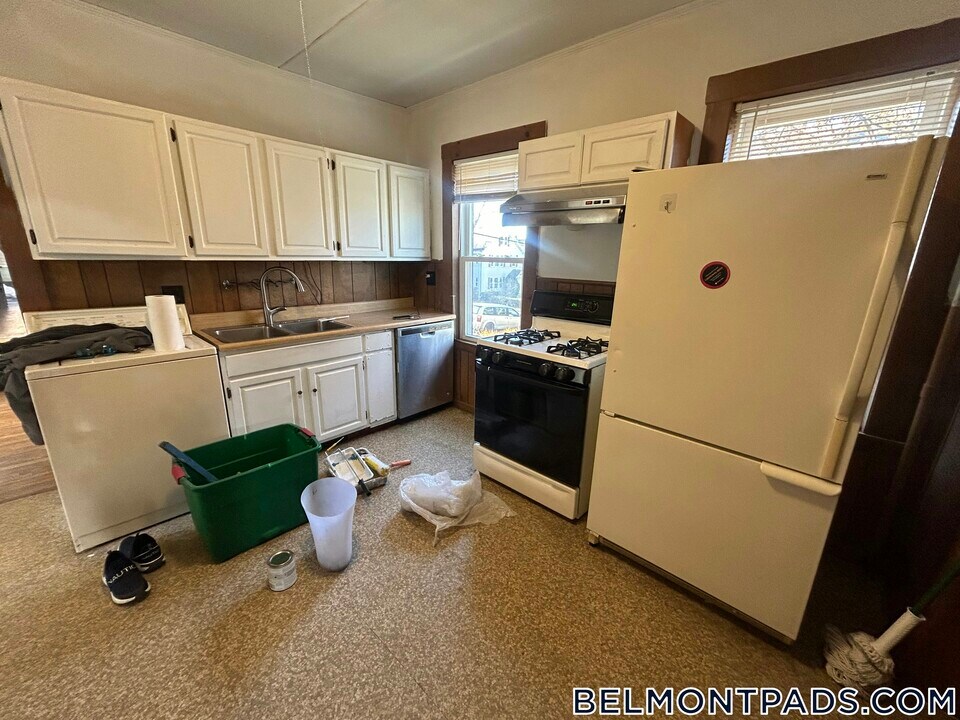 80 Upland Rd-Unit -1 in Belmont, MA - Building Photo