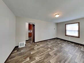 4906 N Newton Ave in Minneapolis, MN - Building Photo - Building Photo