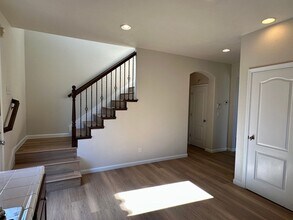 17312 Misty Wds Ln in Lathrop, CA - Building Photo - Building Photo