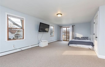 32 Pilgrim Ave in Coventry, RI - Foto de edificio - Building Photo