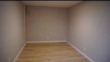 167 Mendon Rd, Unit 2nd Floor in Cumberland, RI - Building Photo - Building Photo