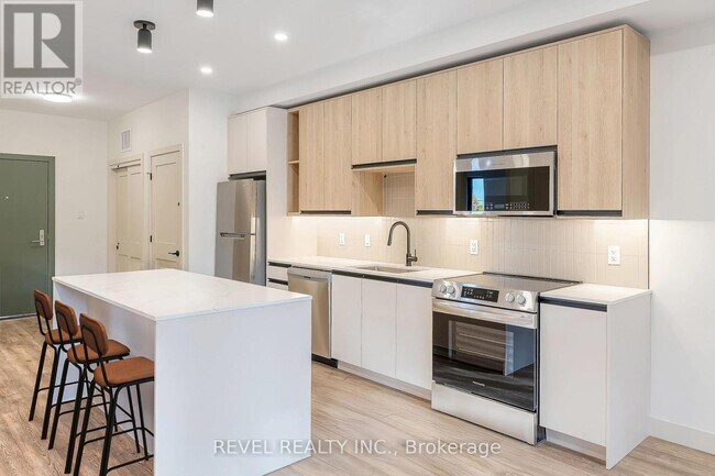 4390 Hillview Dr in Lincoln, ON - Building Photo - Building Photo