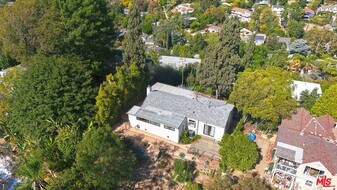 11764 Laurelcrest Dr in Los Angeles, CA - Building Photo