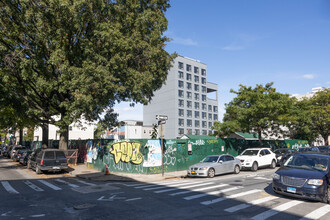 Noble Long Island City in Long Island City, NY - Building Photo - Building Photo