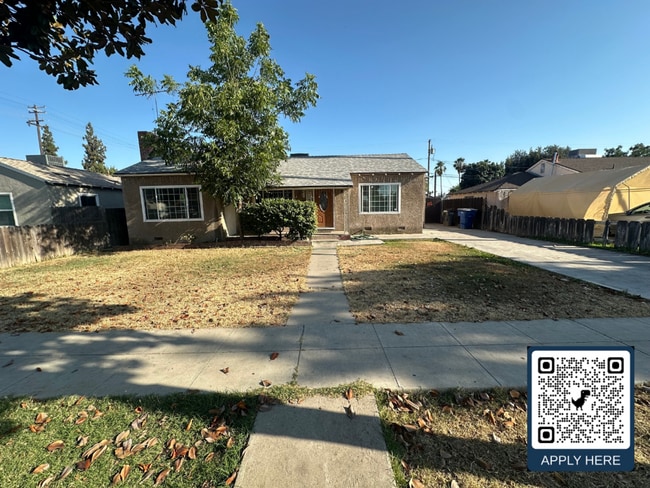 property at 1325 W Fountain Way