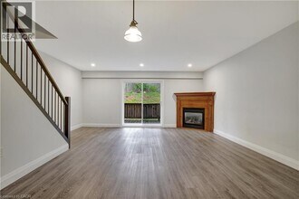 162 Jansen Ave in Kitchener, ON - Building Photo - Building Photo