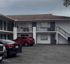 1629 Espanola Ave in Daytona Beach, FL - Building Photo