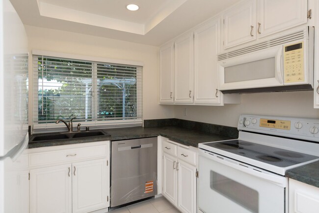 183 Cerco Rosado in San Marcos, CA - Building Photo - Building Photo