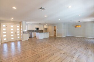 5120 S Dorsey Ln in Tempe, AZ - Building Photo - Building Photo