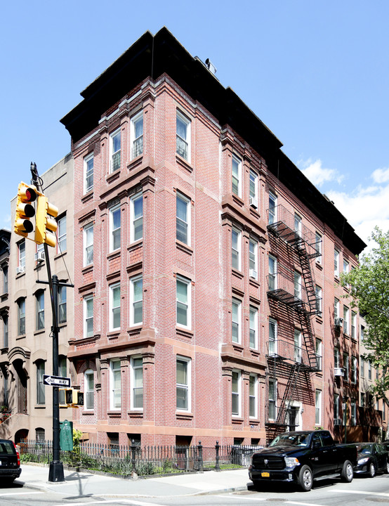 227 President St in Brooklyn, NY - Building Photo