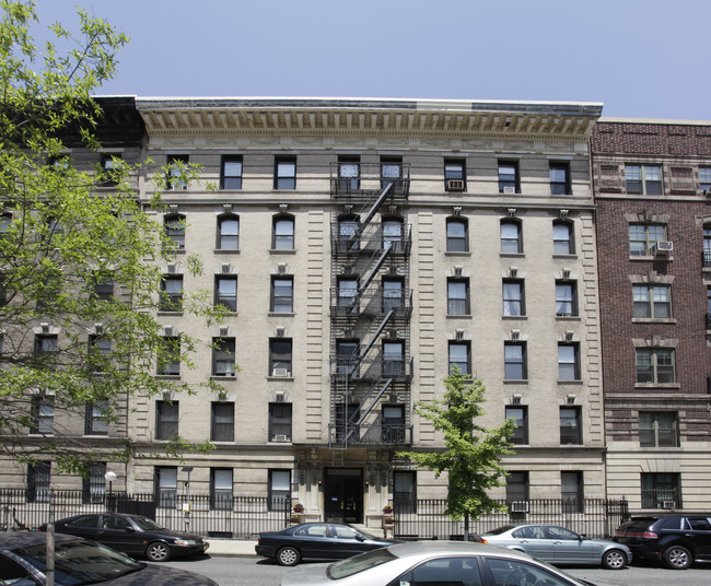 The Colonial in New York, NY - Foto de edificio - Building Photo