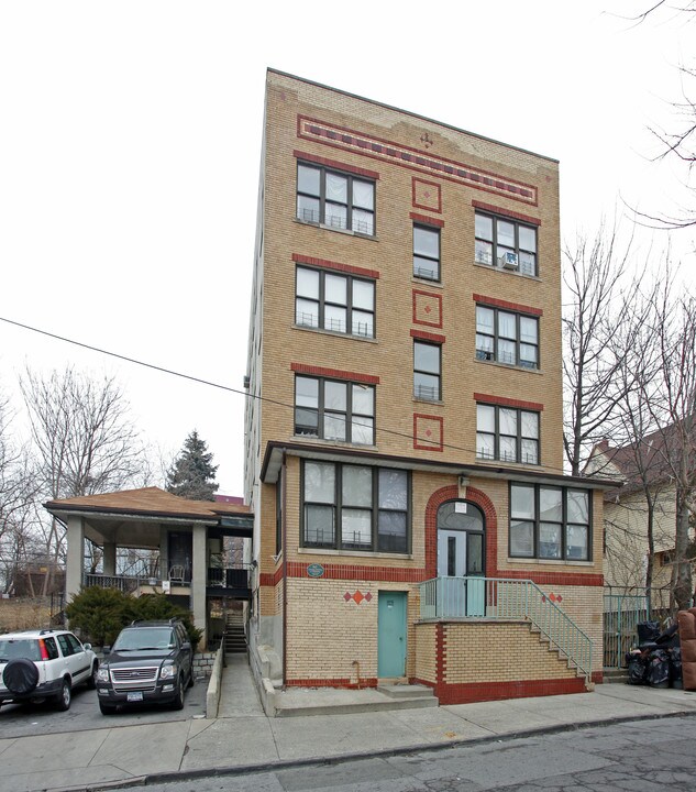 15 Overlook Ter in Yonkers, NY - Building Photo