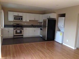 1210-1212 N Formosa Ave Apartamentos