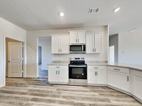 1021 Claas Wy in Locust Grove, GA - Building Photo - Building Photo