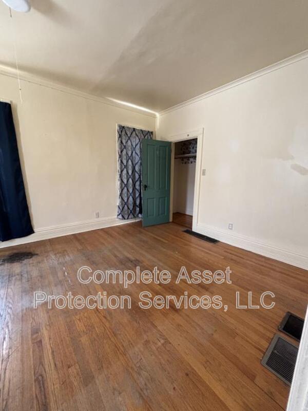 114 1/2 I St in La Porte, IN - Building Photo - Building Photo