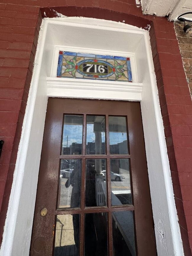 716 W 36th St, Unit 716 W 36th St Apt 2