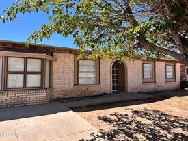 5520 Salem Dr in El Paso, TX - Building Photo