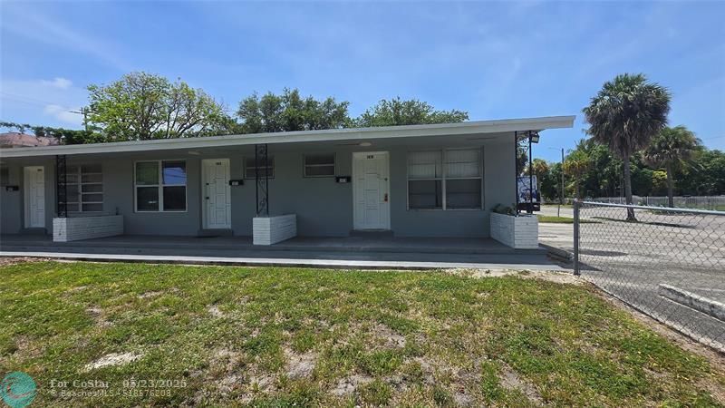 1870 NE 161st St in North Miami Beach, FL - Building Photo