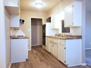 989 Barkley Cir in Norman, OK - Building Photo - Building Photo