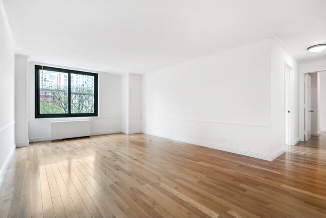property at 40 E 94th St